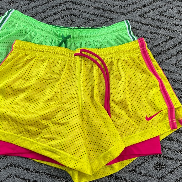 4 pairs of Nike Dri-fit athletic shorts, built in spandex unders XL - Picture 2 of 5